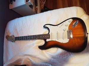Guitarra eléctrica Accord Stratocaster usada