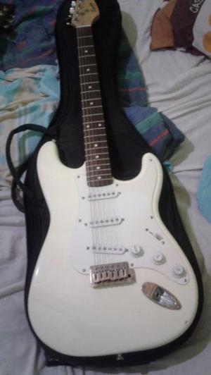 Guitarra electrica stratocaster squier by fender