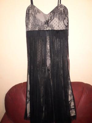 Vendo vestidos y camisas