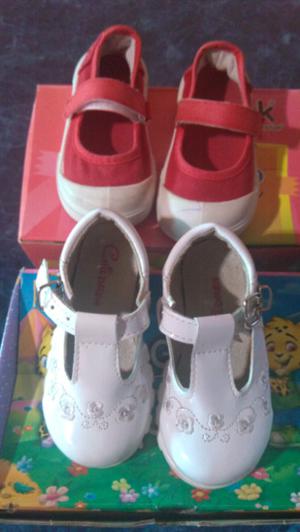 Zapatilla y zapatos de nena