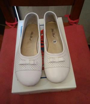 Zapatos blancos chatitas talle 37