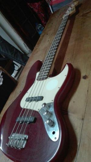 bajo fender squire 4 cuerdas