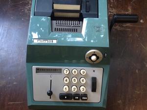 Calculadora antigua Olivetti, funcionando!