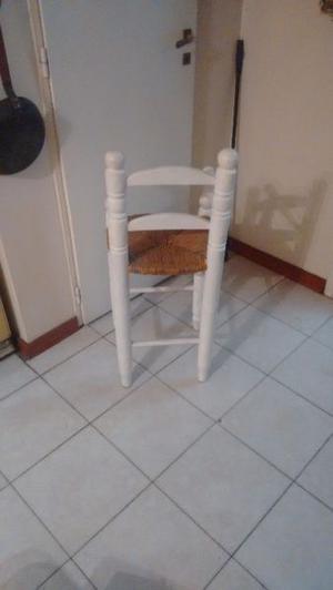 Silla para comer de madera