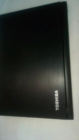 Vendo notebook Toshiba
