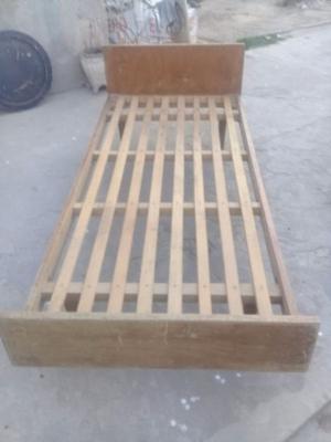 Cama de 1 plaza madera