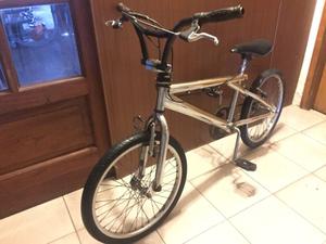 Vendo bicicleta gt cromada rod 20