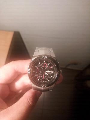 Vendo no permuto casio edifice usado