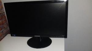 monitor LED Samsung S20A300B 20' en excelente estado