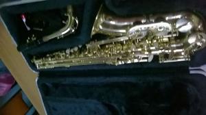 vendo saxofón en excelente estado!!!