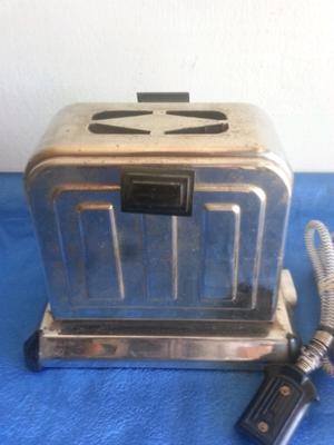 Antigua tostadora de pan eléctrica Vintage