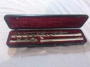 Flauta traversa Yamaha 211 N.