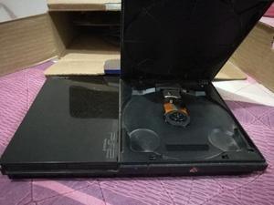 Vendo Play Station 2 con todos los juegos y 4 joystick,