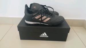 Botines Adidas talle 42