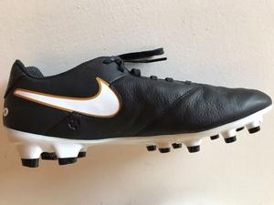 Botines Nike Tiempo Rio III