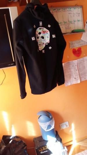 Campera ADIDAS Negra