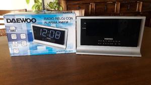 Daewoo Radio Reloj Despertador