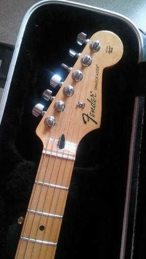 VENDO FENDER STRATOCASTER "MIM" (MADE IN MEXICO)