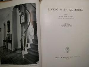 libro de decoración de living con antigüedades living with