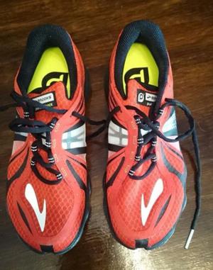 vendo zapatillas brooks nuevas pure cadence numero US 8