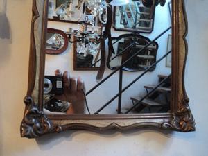 Pequeño espejo de antiguo marco francés. Antigua Saudade