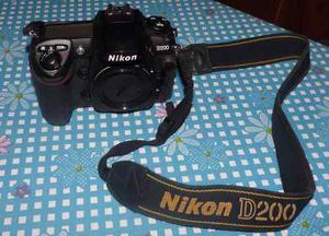 Camara Nikon D200 + Lente Nikkor
