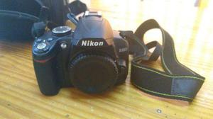 Nikon D3000 Con Lente Nikon 18-55mm 1:3.5-5.6g
