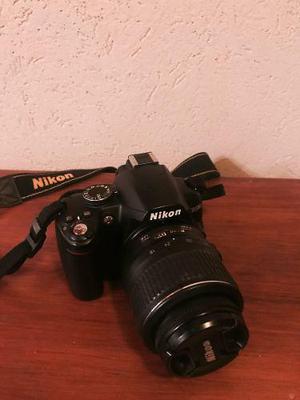 Nikon D3000 + Lente 18-55 + Bolso
