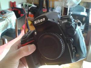 Nikon D700 Con Lente Nikkor 28-105 Macro