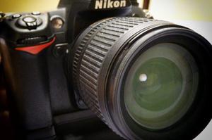 Nikon D7000 Lente 18-105mm Battery Grip (5285 Disparos)