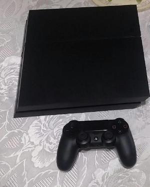 PS4 FAT 500GB MAS UN JOYSTICK Y 2 JUEGOS