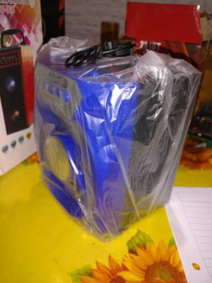 Parlante portátil bluetooth