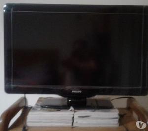TV LCD "PHILIPS" 32, USADO, EXCELENTE