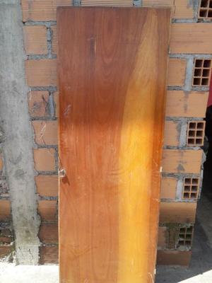 Vdo puerta de madera