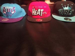 Gorras visera plana nuevas