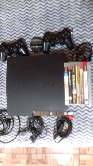PS3 2 joysticks cargador y 12 juegos
