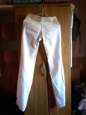 Pantalon blanco recto..