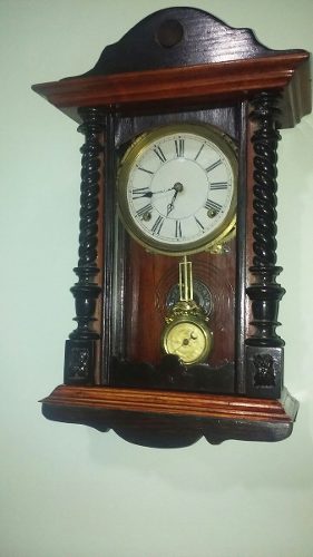 Pequeño Reloj De Pendulo Antiguo Waterbury