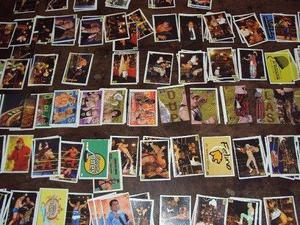 LOTE DE 155 FIGURITAS DE 100 % LUCHA