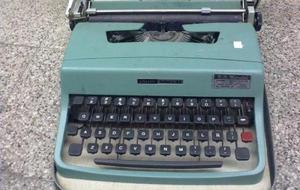 maquina de escribir olivetti lettera 32 impecable, intacta,
