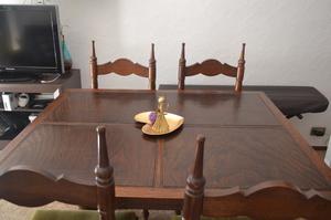 Juego comedor, mesa y sillas madera estilo provenzal