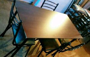 Juego de Mesa y Sillas Nuevos a estrenar $2599