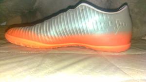 BOTINES NIKE MERCURIAL CR7 SOLO 1 MES DE USO