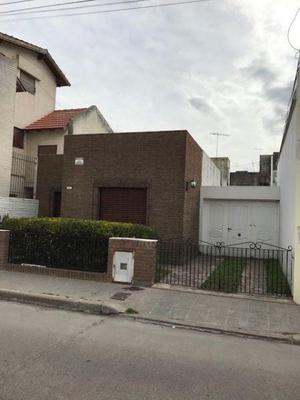 Particular vende casa a pocas cuadras del centro