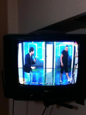 Televisor 21 pulgadas serie dorada tubo