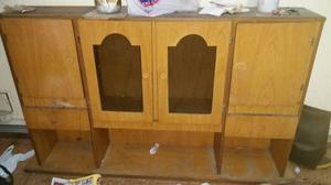 mueble con detalles BUEN ESTADO $500