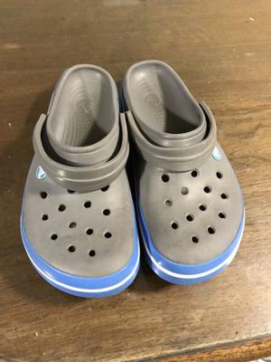 Crocs talle 