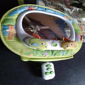 VENDO ESPEJO PARA AUTO DE BEBE, CON LUCES, MUSICA, Y CONTROL