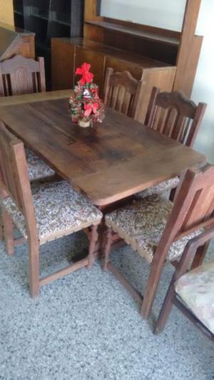 Mesa y sillas