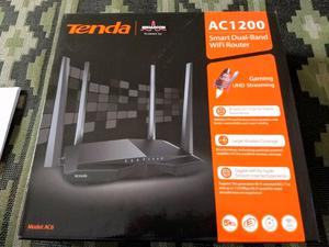 Router Tenda AC